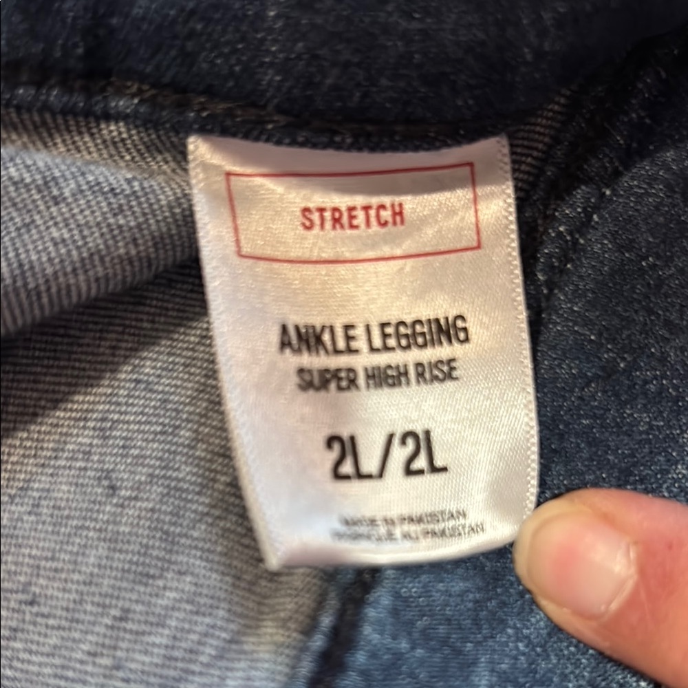 Women's Dark Blue Jeans - Picture 3 of 5